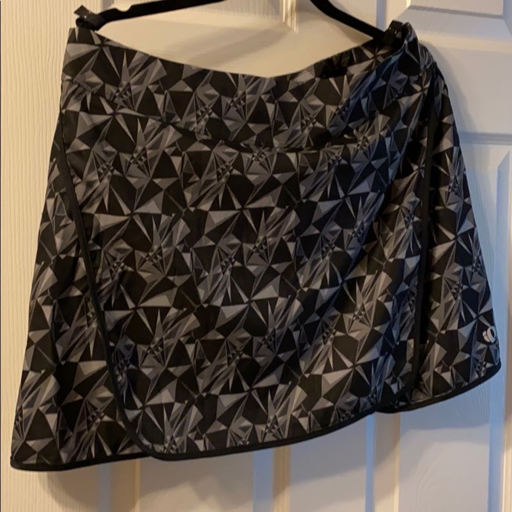 Pearl Izumi skirt (Liner in différent listing)